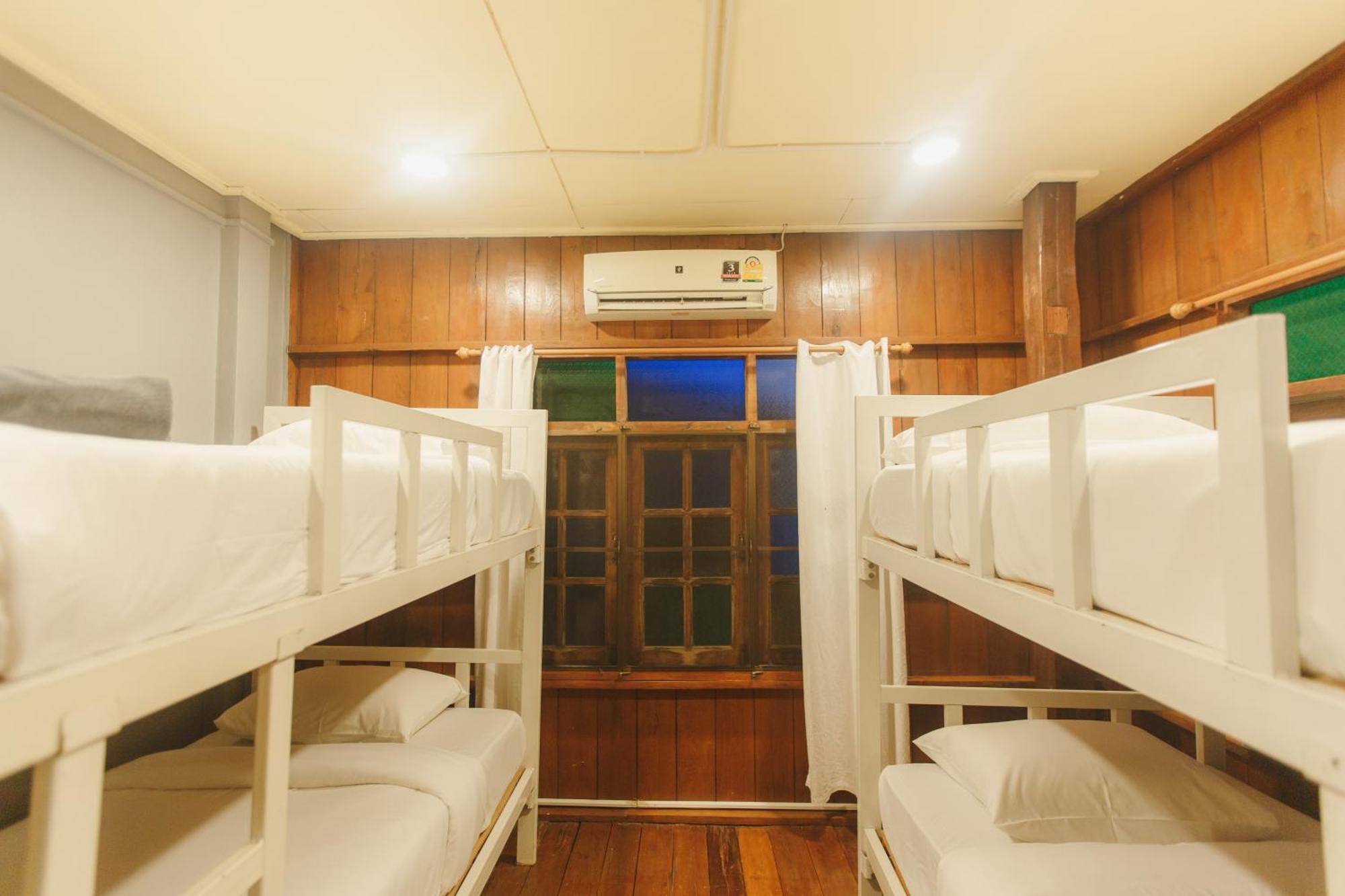 Agga Cnx Hostel Чиангмай Екстериор снимка