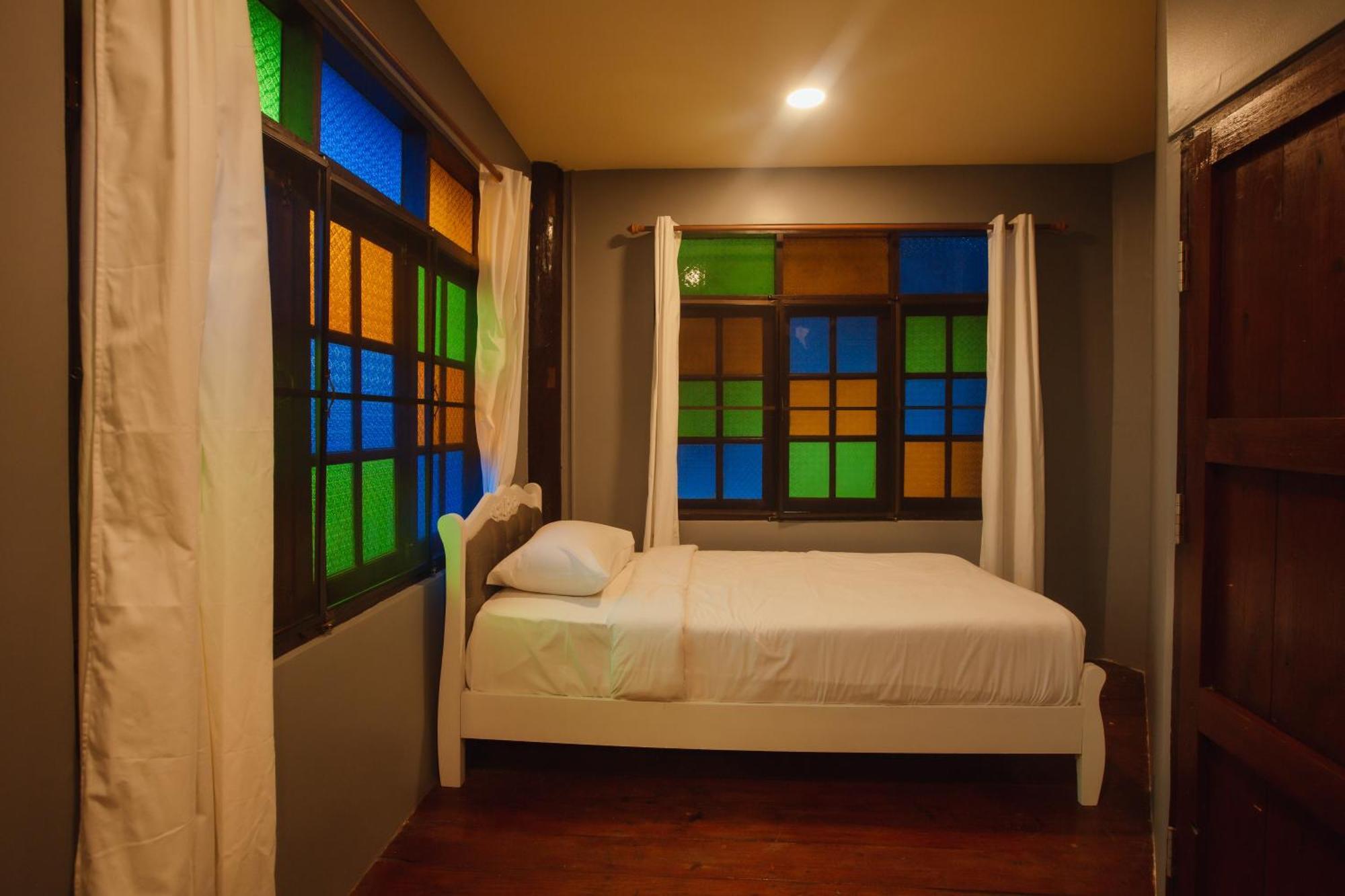 Agga Cnx Hostel Чиангмай Екстериор снимка