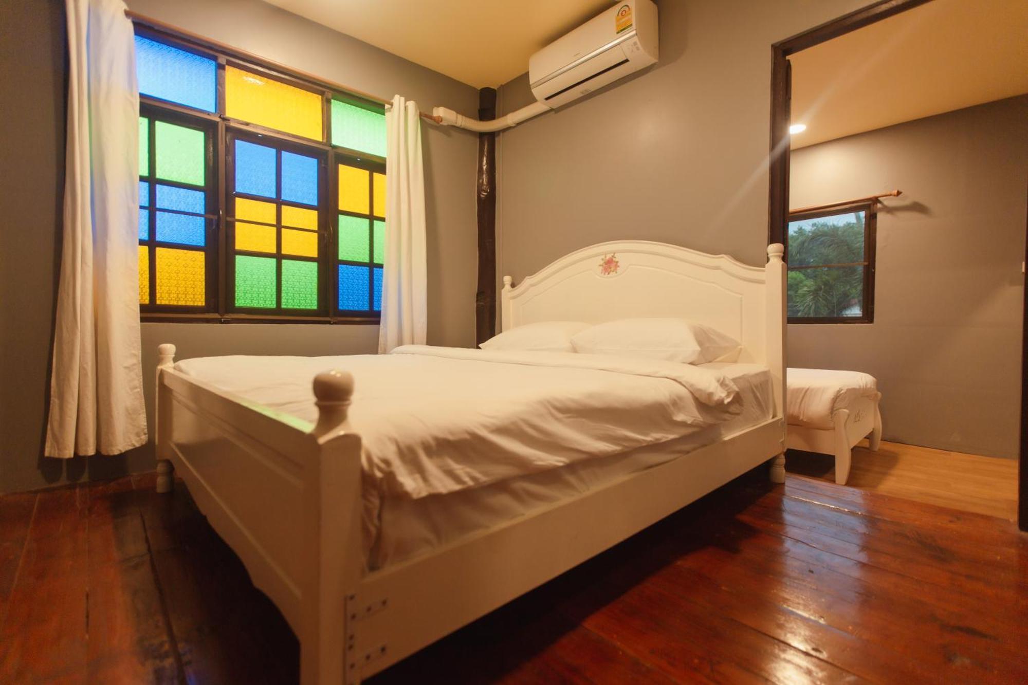 Agga Cnx Hostel Чиангмай Екстериор снимка