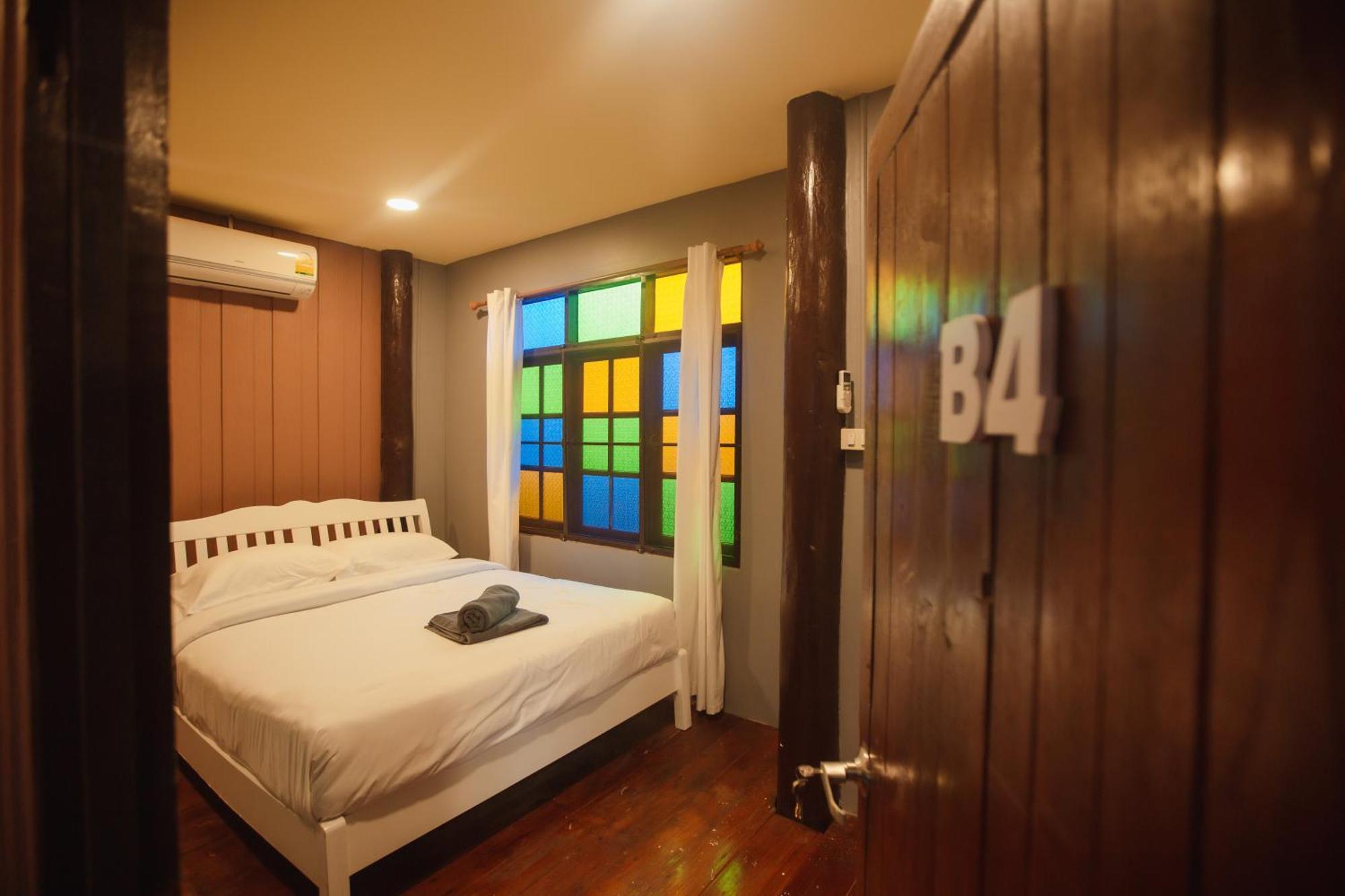 Agga Cnx Hostel Чиангмай Екстериор снимка