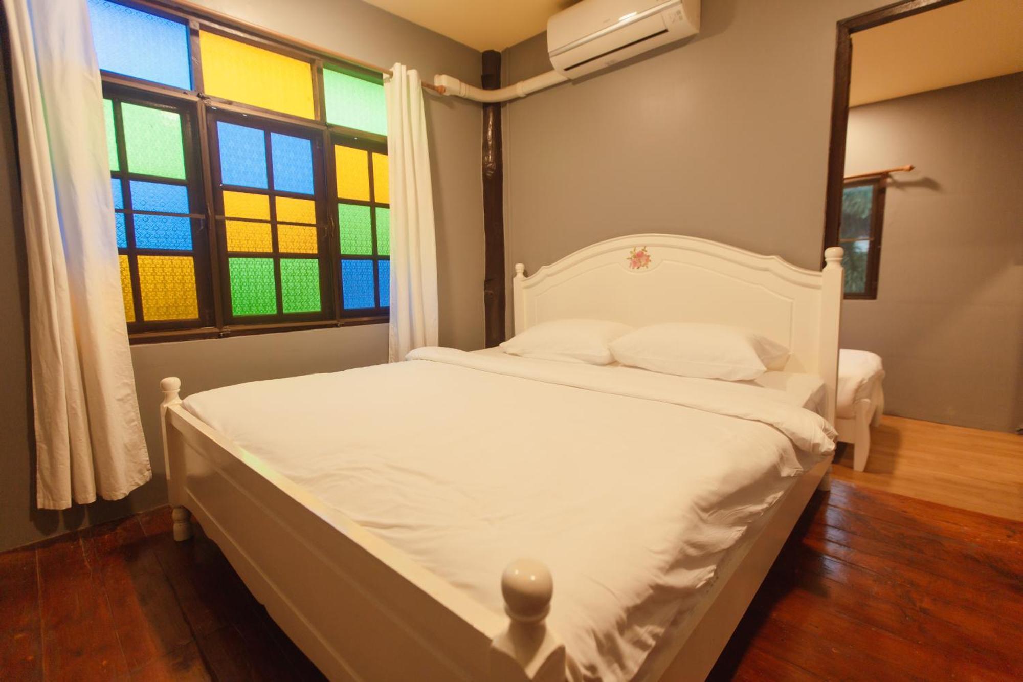 Agga Cnx Hostel Чиангмай Екстериор снимка