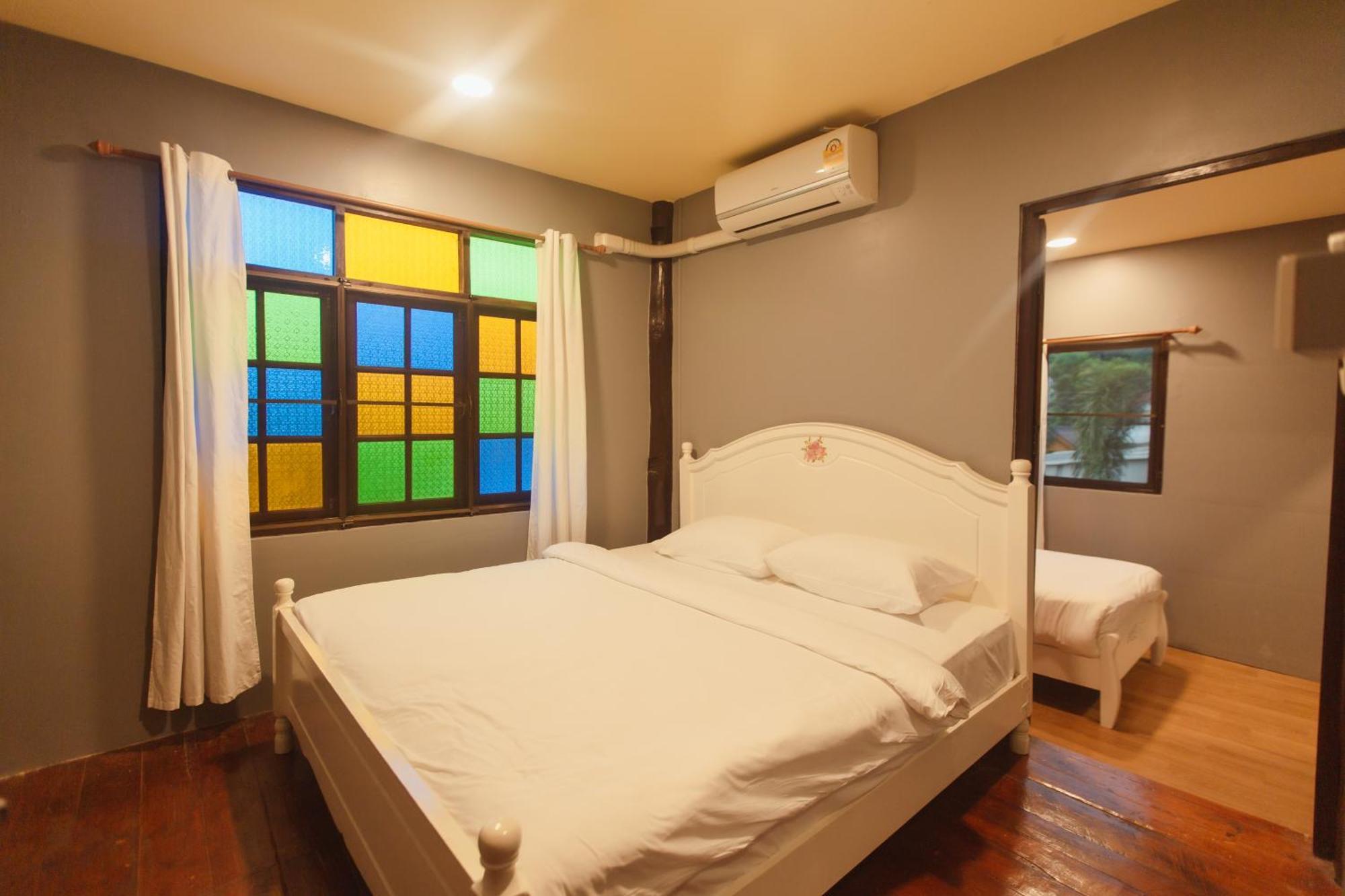 Agga Cnx Hostel Чиангмай Екстериор снимка