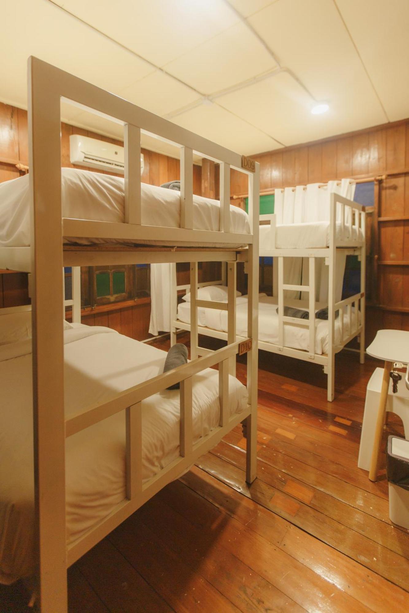 Agga Cnx Hostel Чиангмай Екстериор снимка