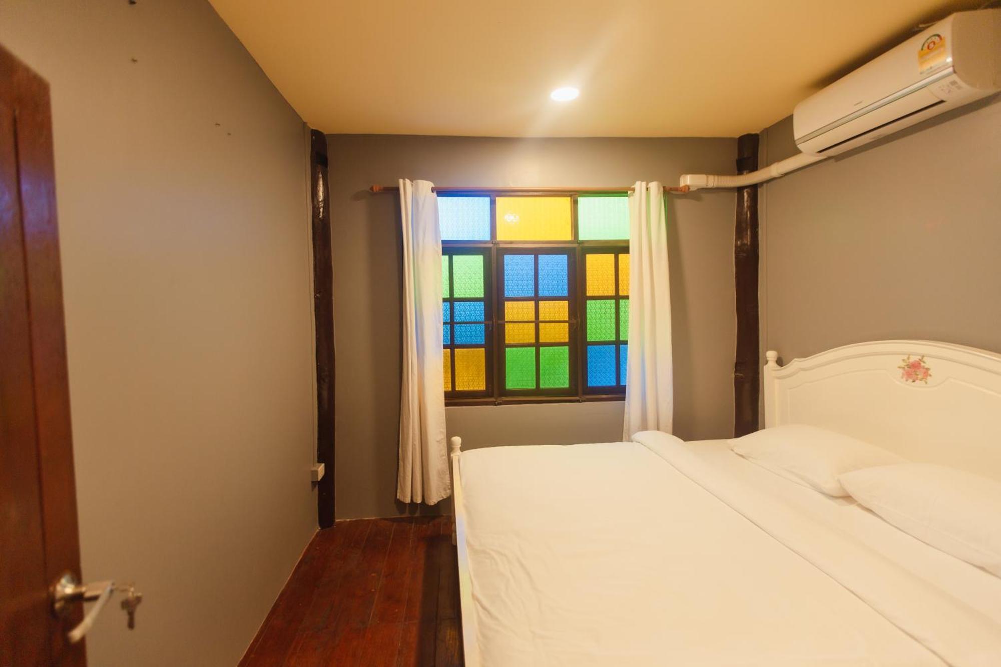 Agga Cnx Hostel Чиангмай Екстериор снимка