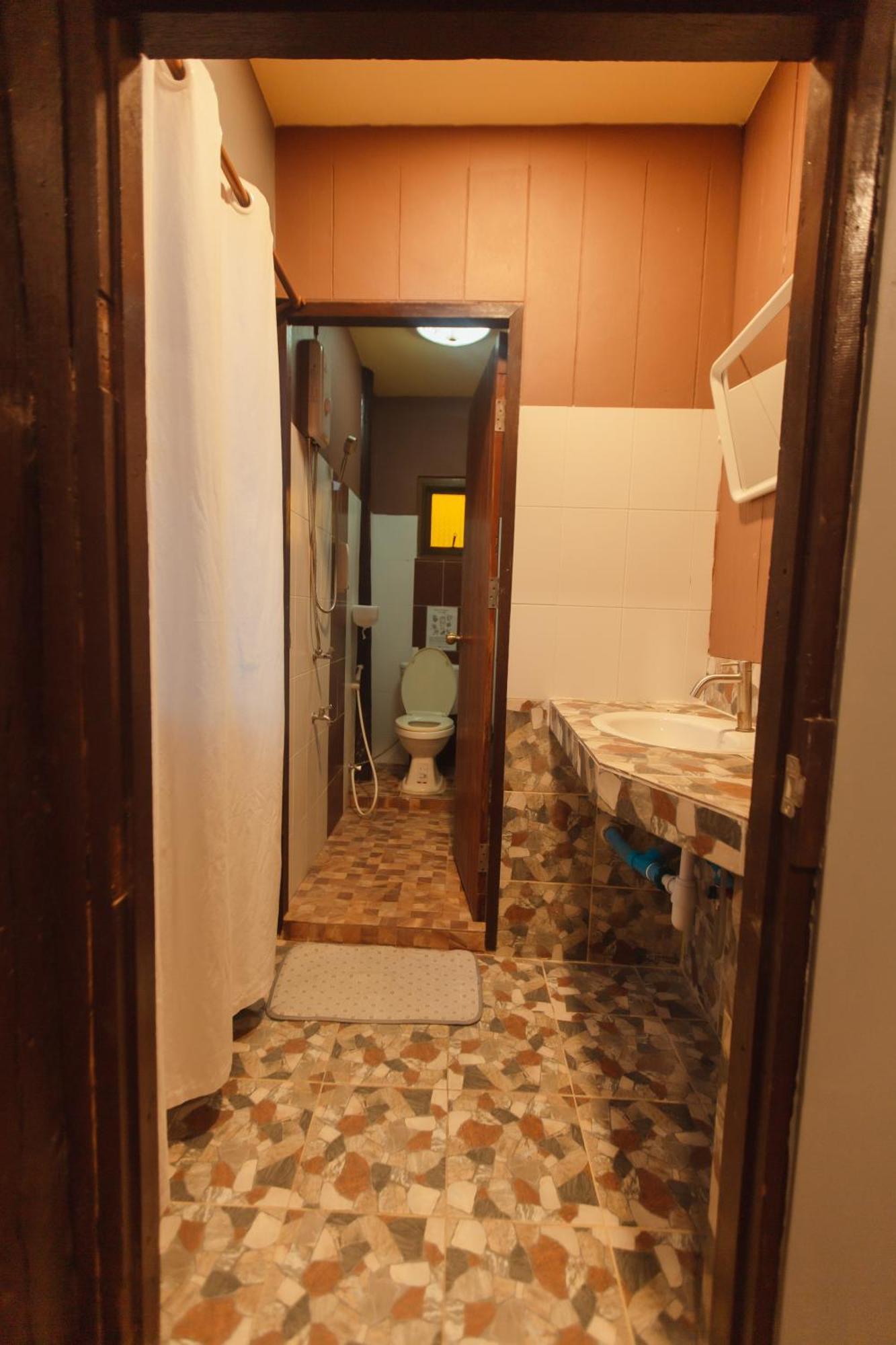 Agga Cnx Hostel Чиангмай Екстериор снимка