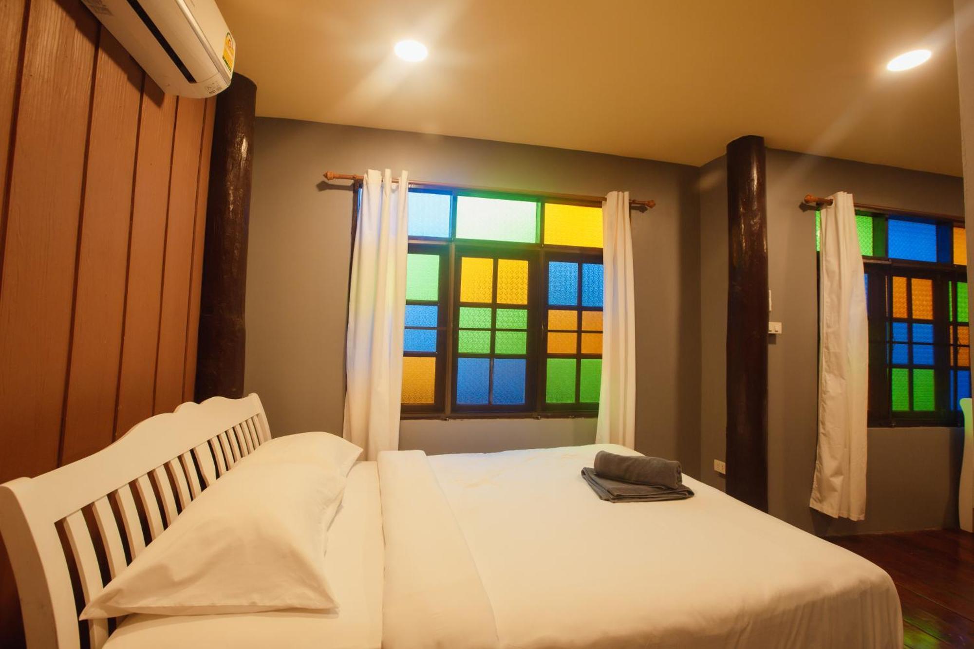 Agga Cnx Hostel Чиангмай Екстериор снимка