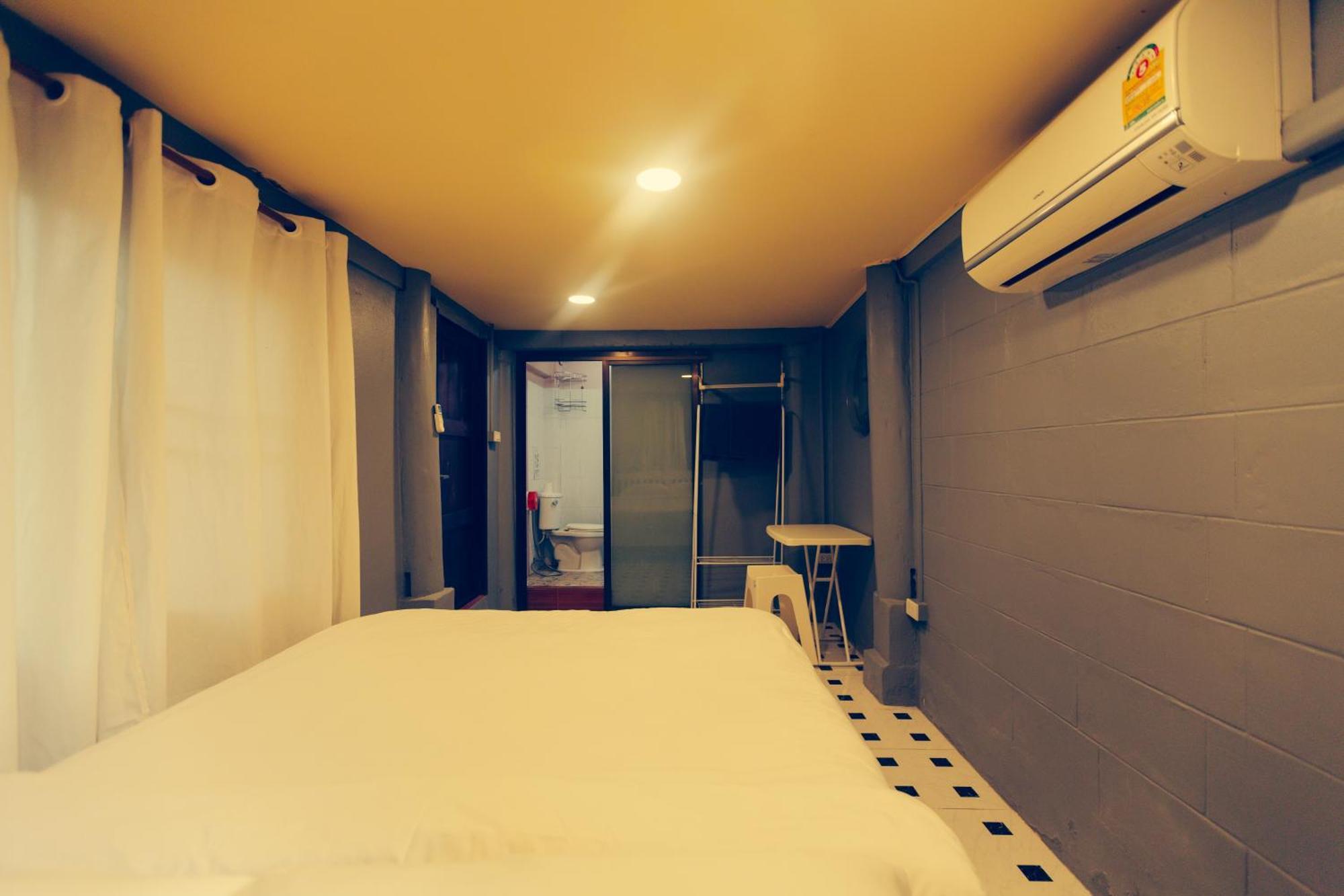 Agga Cnx Hostel Чиангмай Екстериор снимка