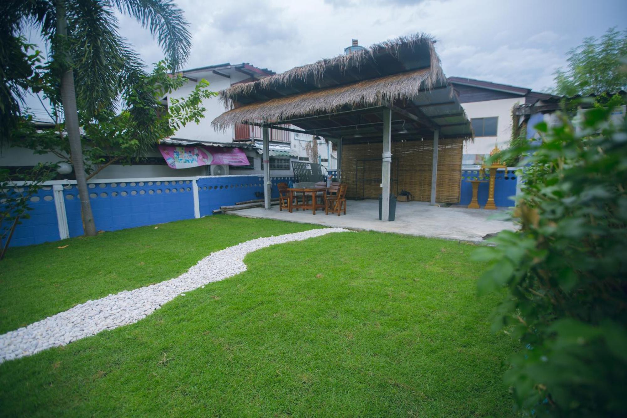 Agga Cnx Hostel Чиангмай Екстериор снимка